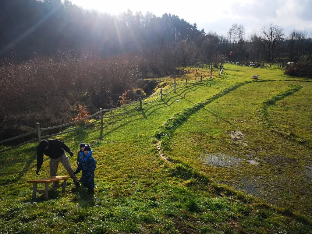 Instruktorzy Areny Mocy z dziećmi